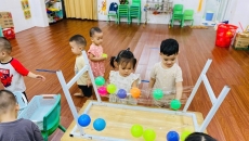 HOẠT ĐỘNG DÁN BÓNG - TRẺ 3 (NH 2025-2026) HOẠT ĐỘNG DÁN BÓNG - TRẺ 3 (NH 2025-2026)